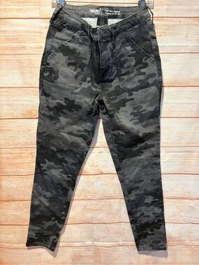 Mossimo Supply Co. Black & Gray Camo Cargo Pants